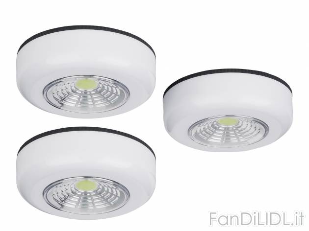 Punto luce LED a batteria Livarno Lux, prezzo 3.99 € 
3 pezzi 
- Luce bianca ...