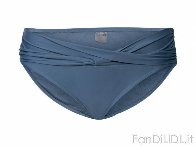 Slip-bikini conformato da donna Esmara, prezzo 3.99 € 
Misure: 46-52
Taglie ...