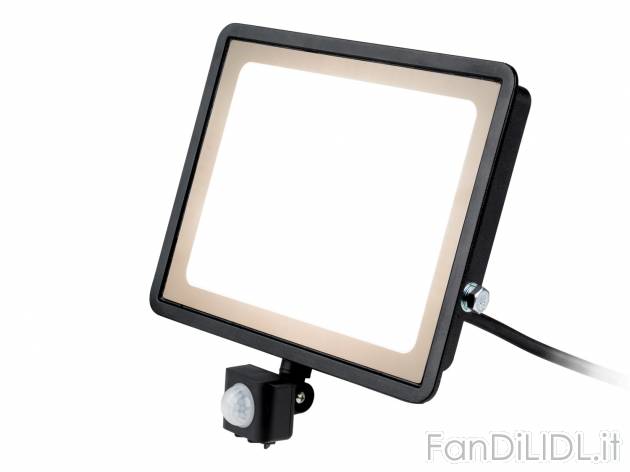 Faro LED con rilevatore di movimento Livarno Lux, prezzo 19.99 &#8364; 
- 140 ...