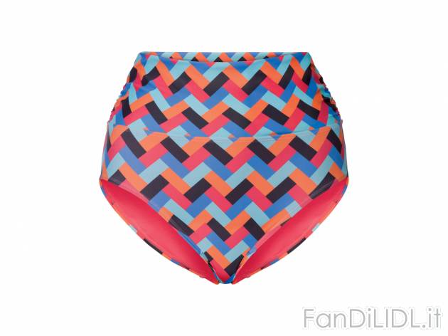 Slip-bikini conformato da donna Esmara, prezzo 3.99 € 
Misure: 46-52
Taglie ...