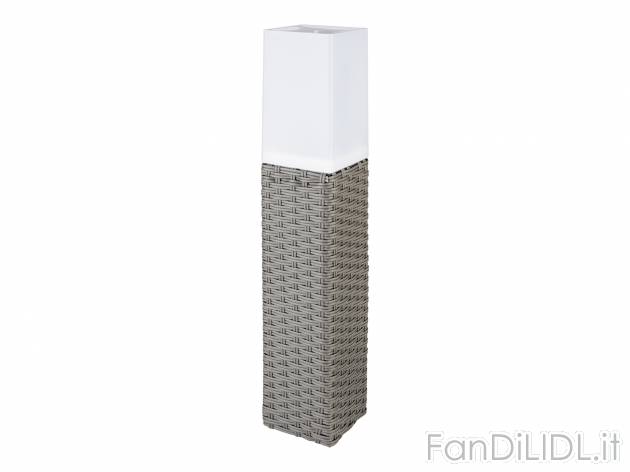 Lampada LED da giardino ad energia solare Livarno Lux, prezzo 9.99 &#8364; 
- ...