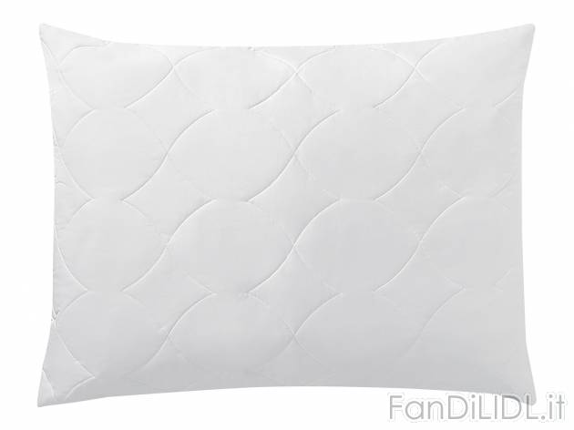 Cuscino con campo climatizzato Livarno, prezzo 7.99 &#8364; 
50 x 80 cm 
- Prodotto ...
