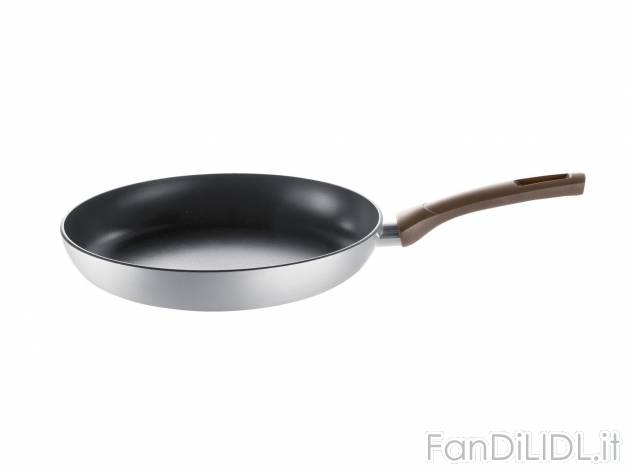 Padella Ernesto, prezzo 12.99 &#8364; 
Ø 24 cm 
- Con corpo in alluminio riciclato ...