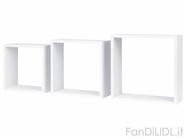 Set mensole a cubo Livarno, prezzo 6.99 € 
3 pezzi 
- Con supporti integrati ...