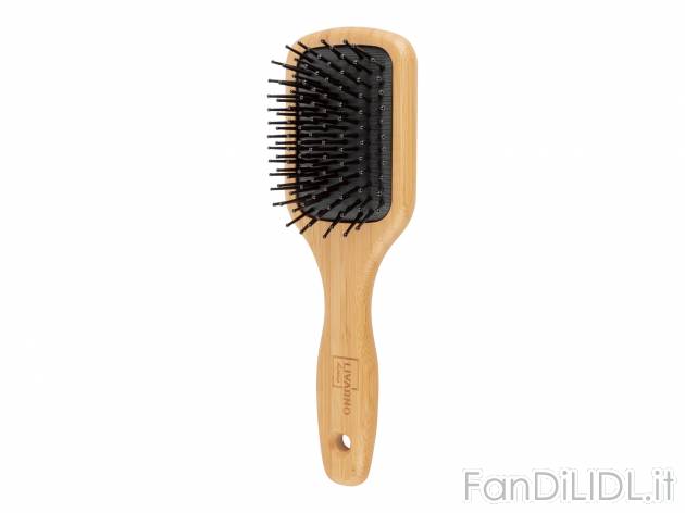 Spazzola per capelli in bambù Livarno, prezzo 3.49 &#8364; 
- Manico in 100% ...