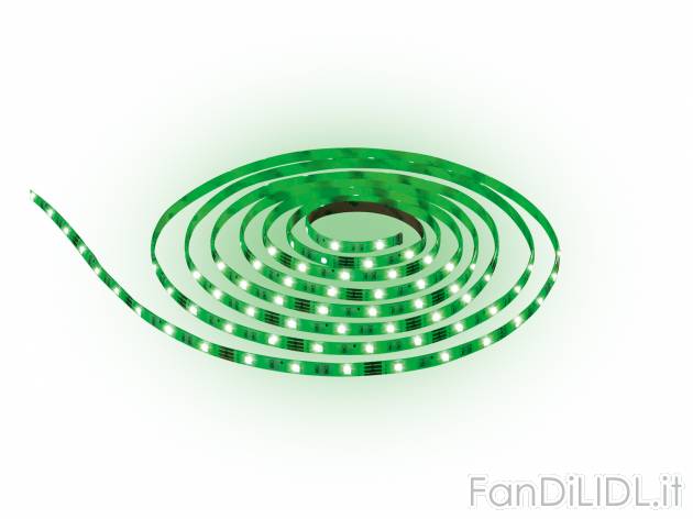 Striscia LED 5m con telecomando Livarno, prezzo 17.99 &#8364; 
Risparmia energia ...