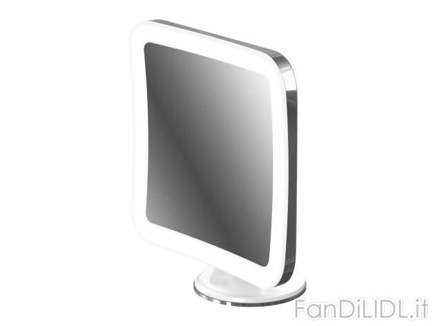 Specchio a LED per il trucco Livarno, prezzo 17.99 &#8364; 
- Bordo con luce ...