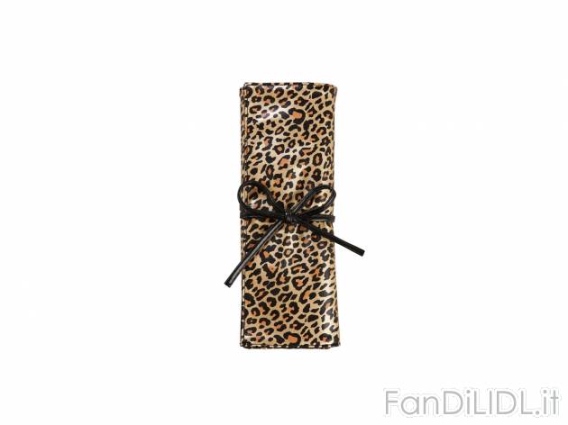 Set pennelli per il trucco , prezzo 4.99 &#8364; 
- Contenuto custodia: pennello ...