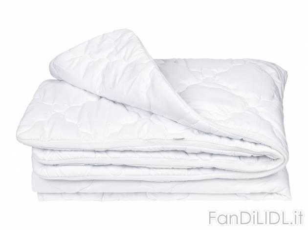Piumino Livarno, prezzo 29.99 &#8364; 
Singolo 
- Imbottitura prodotta da 100% ...