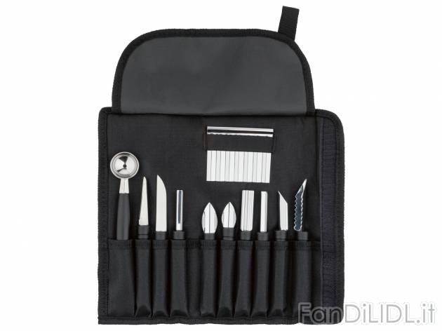 Set utensili da cucina per intaglio Ernesto, prezzo 9.99 &#8364; 
11 pezzi 
In ...
