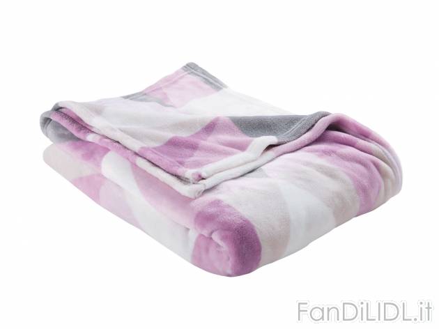 Coperta , prezzo 9.99 &#8364;  
-  In morbido pile
-  150x200 cm