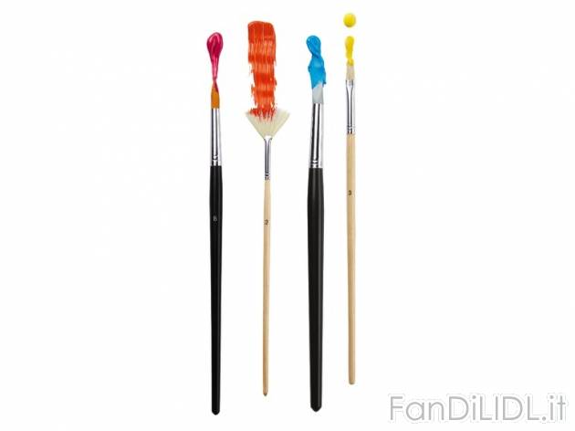 Set pennelli , prezzo 2,99 &#8364; per Al set 
A scelta tra: 
- Set pennelli ...