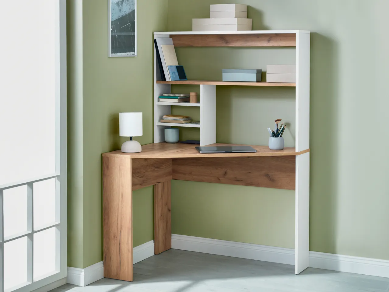 Scrivania ad angolo , prezzo 89 EUR
Scrivania ad angolo
- Con scaffale
- 103 ...
