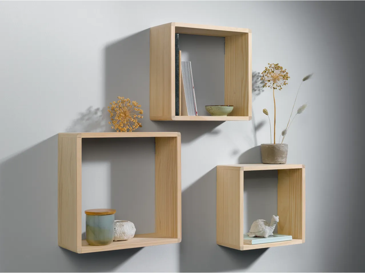 Set mensole a cubo , prezzo 17.99 EUR
Set mensole a cubo 3 pezzi
- 28,5 x 28,5 ...
