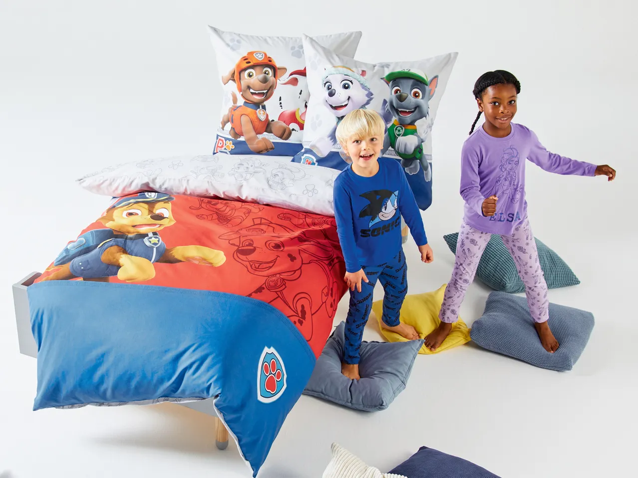Pigiama da bambina Frozen, Barbie, Paw , prezzo 7.99 EUR