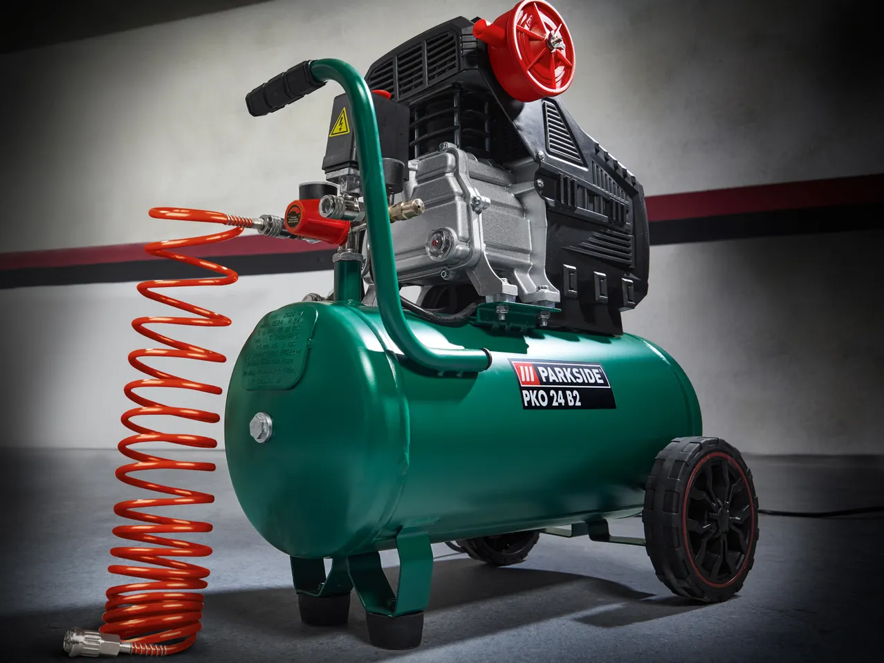 Compressore Parkside PKO24B2, prezzo 129 EUR
Compressore 24 L
- Tubo per aria ...