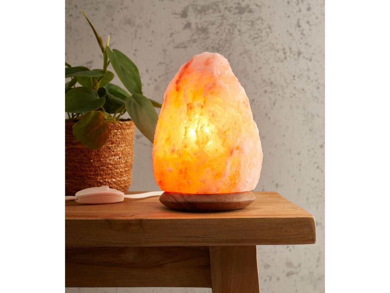 Lampada ai cristalli di sale , prezzo 14.99 EUR 
Lampada ai cristalli di sale 
- ...