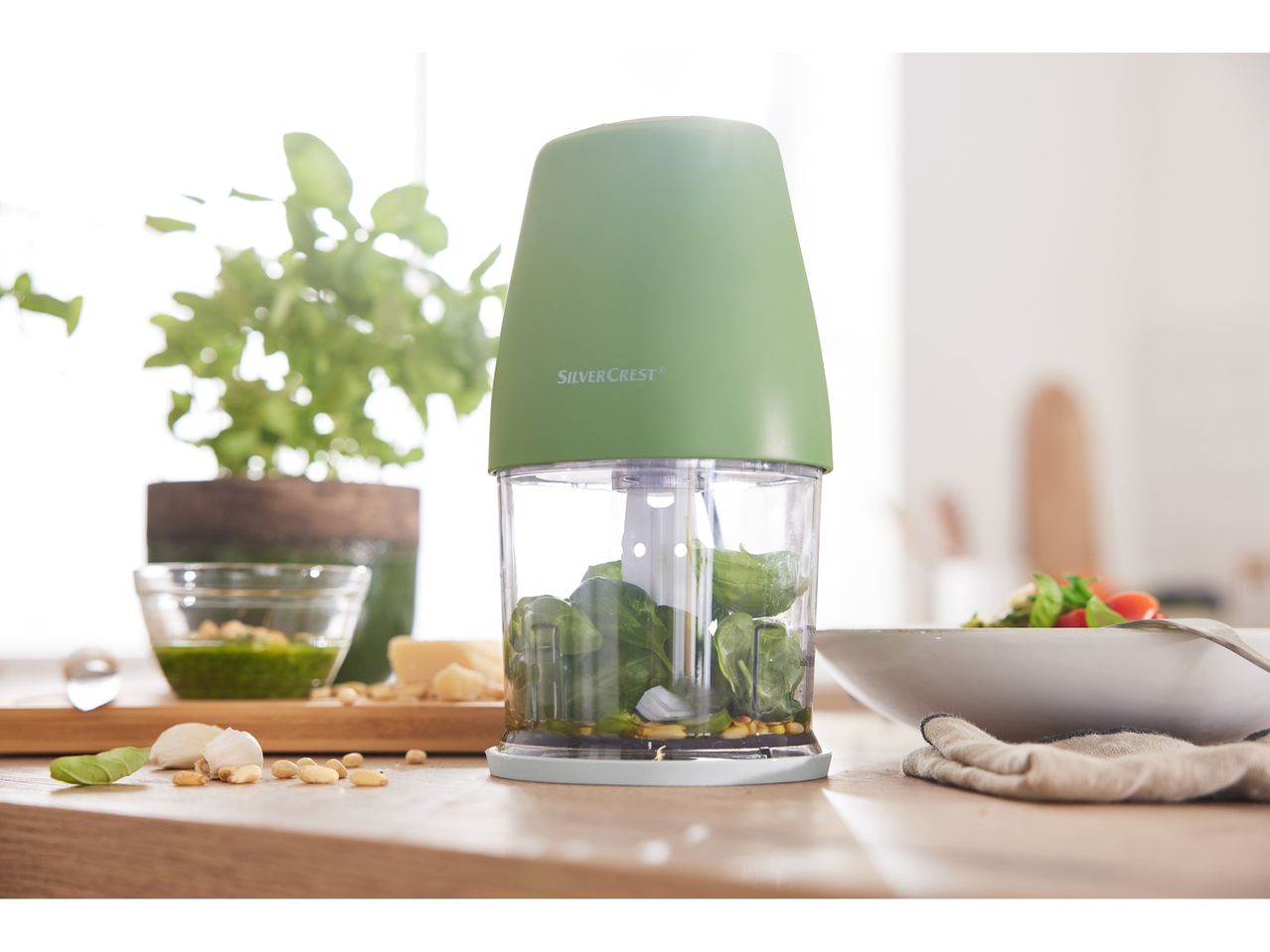Tritatutto elettrico , prezzo 9.99 EUR 
Tritatutto elettrico 260 W 
- Con pulsante ...