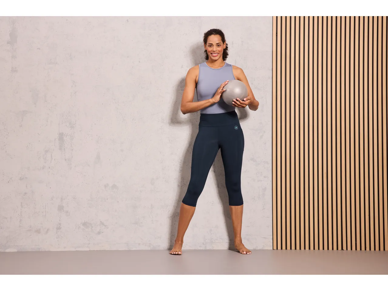 Pantaloni sportivi capri da donna , prezzo 8,99 EUR