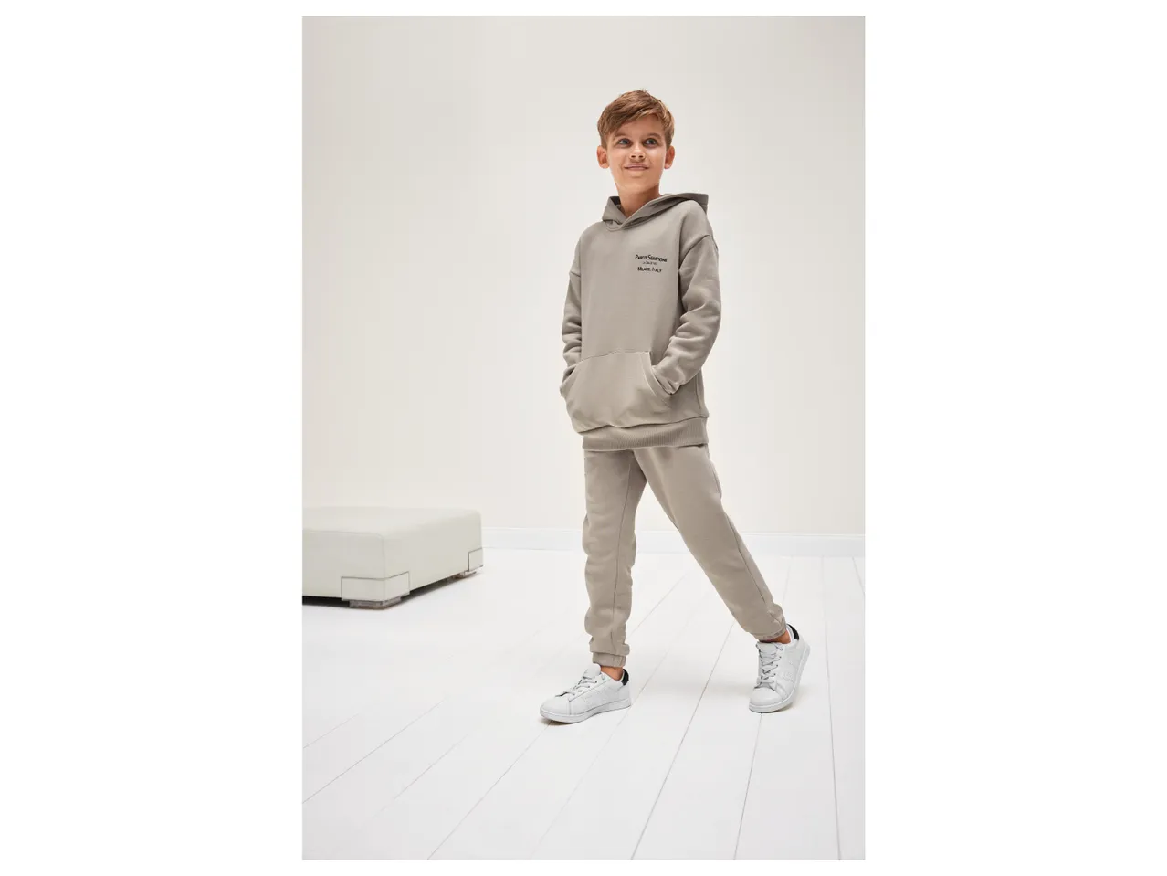 Pantaloni sportivi da bambino , prezzo 9,99 EUR
Pantaloni sportivi da bambino Misure: ...