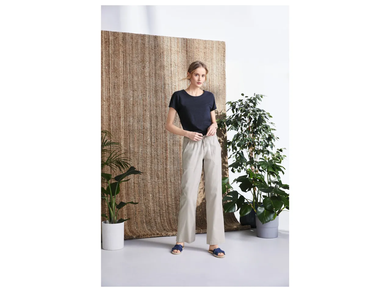 Pantaloni in canapa da donna , prezzo 11.99 EUR 
Pantaloni in canapa da donna Misure: ...