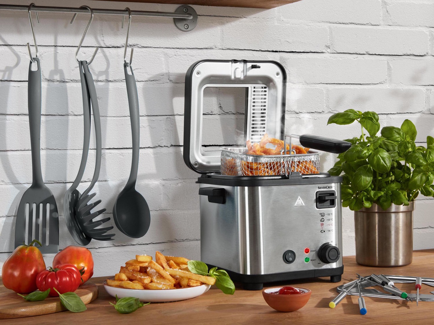Mini friggitrice 2 in 1 , prezzo 19.99 €
- 2 in 1: friggitrice con set ...