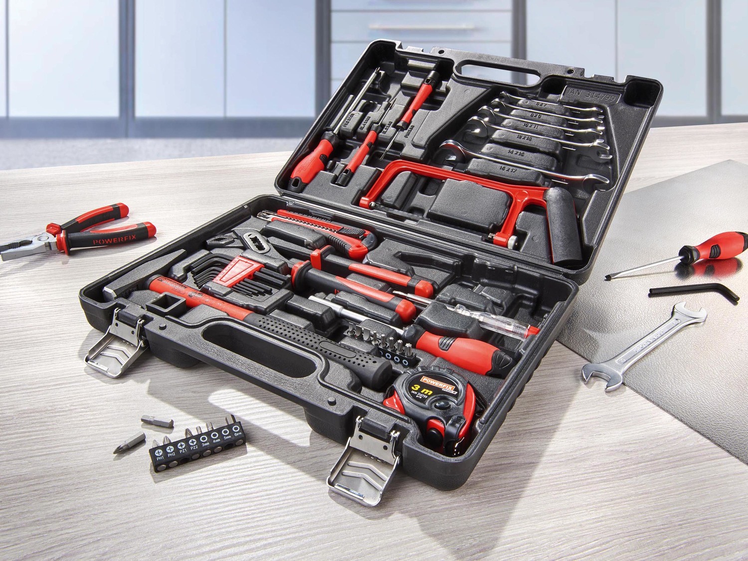 Valigetta con utensili, 45 pezzi , prezzo 29.99 €
- Powerfix