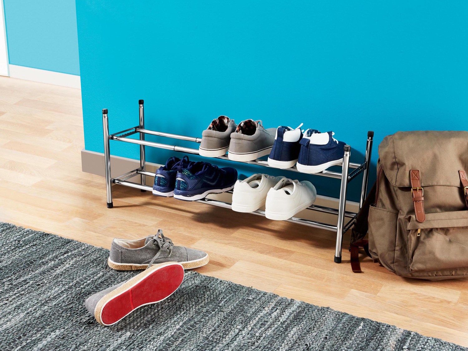 Scarpiera allungabile Livarno Living, prezzo 9.99 €
- Con due ripiani ...