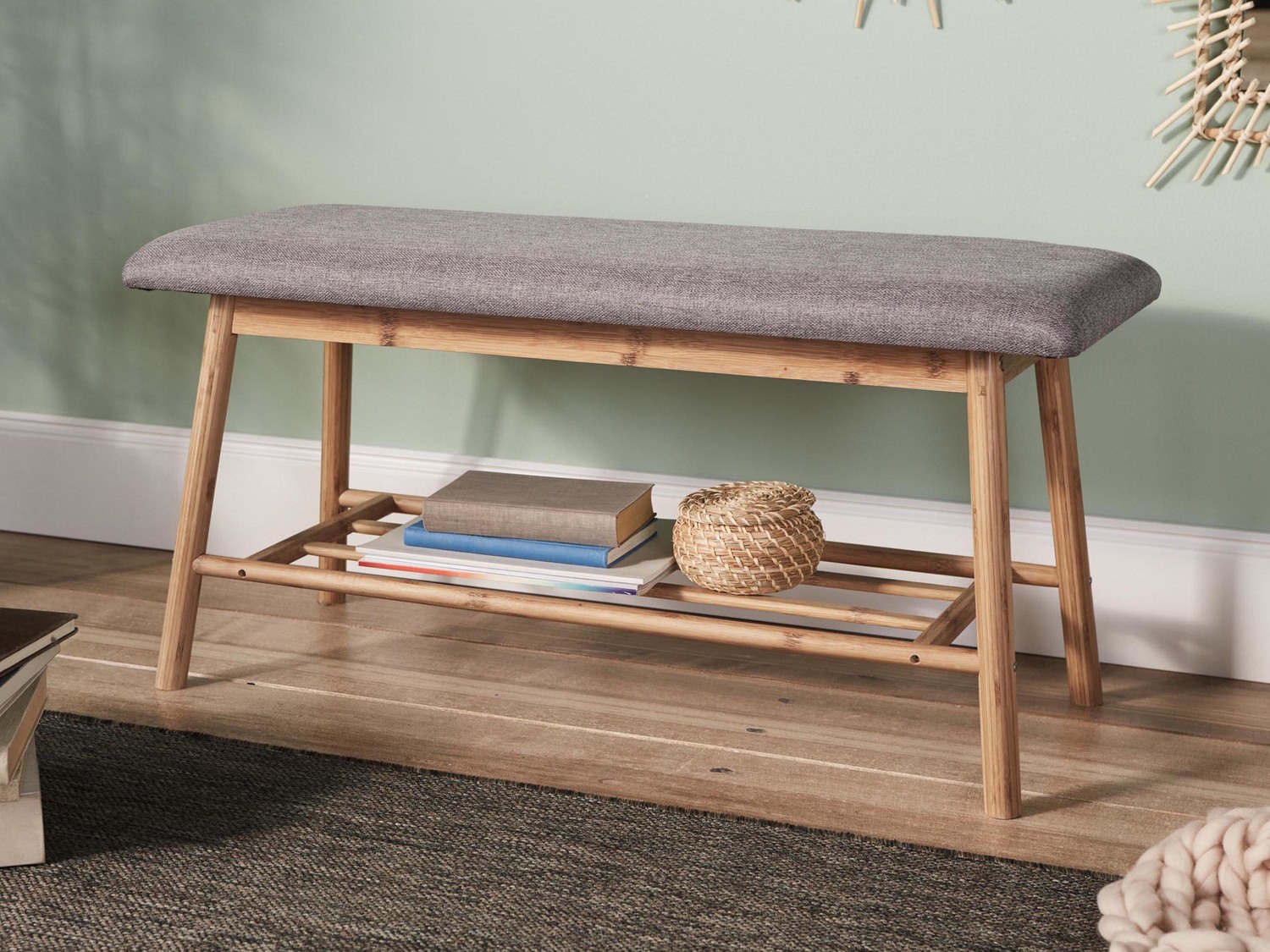 Panchina con cuscino Livarno Living, prezzo 19.99 €
- Con ripiano - ...