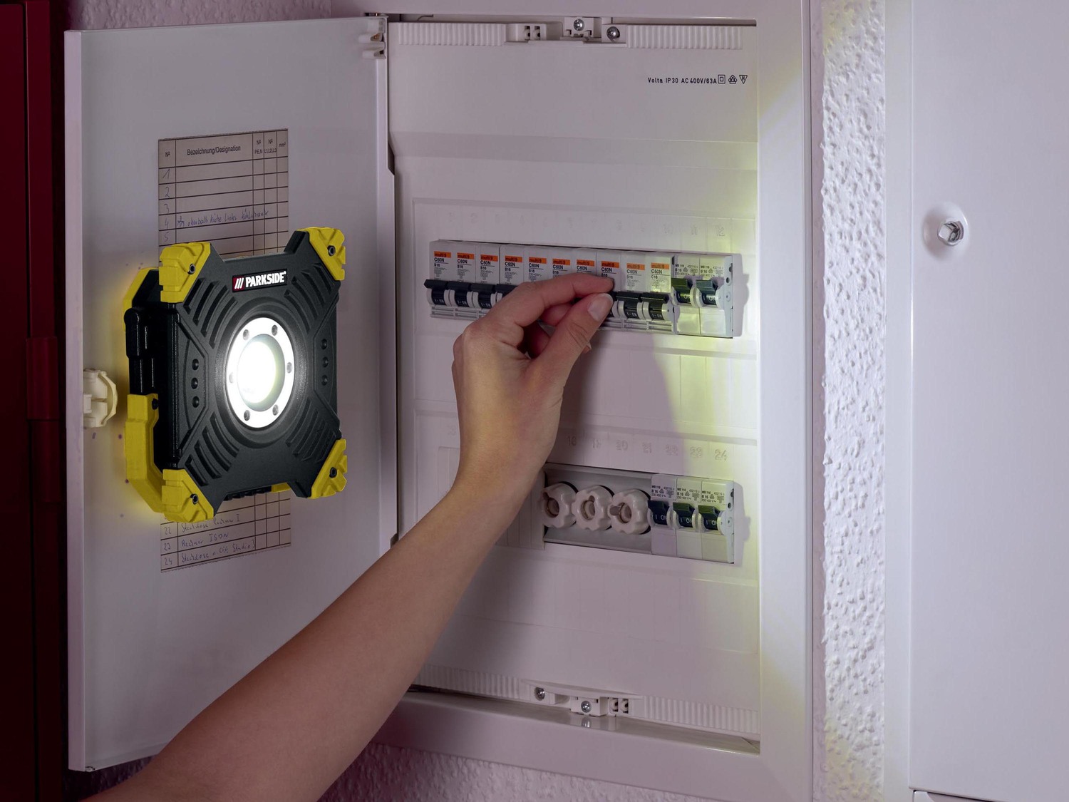 Faro LED ricaricabile da lavoro Parkside, prezzo 29.99 €
- 4 modalità ...