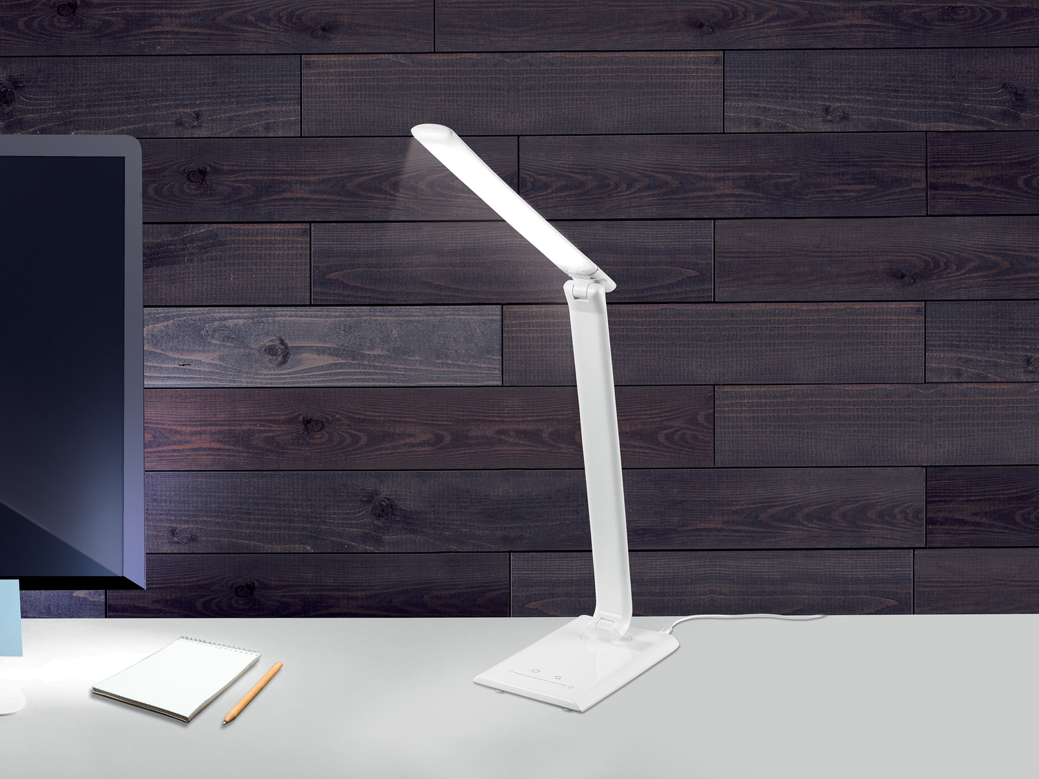 Lampada LED da tavolo Livarno Lux, prezzo 19.99 €
- Porta USB per ricaricare ...