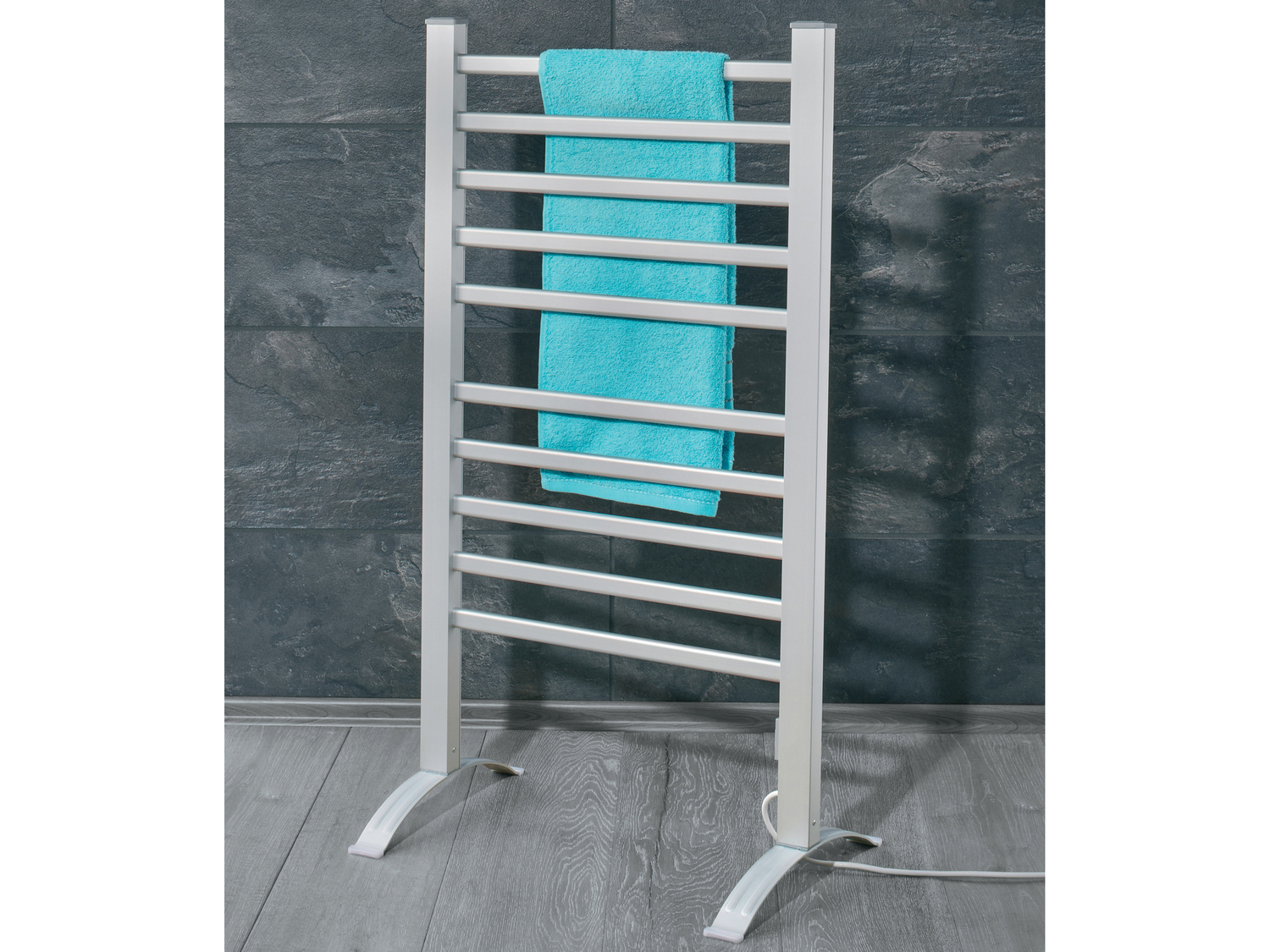 Termoarredo elettrico Silvercrest, prezzo 39.99 €
- Da appoggio o a parete (materiale ...