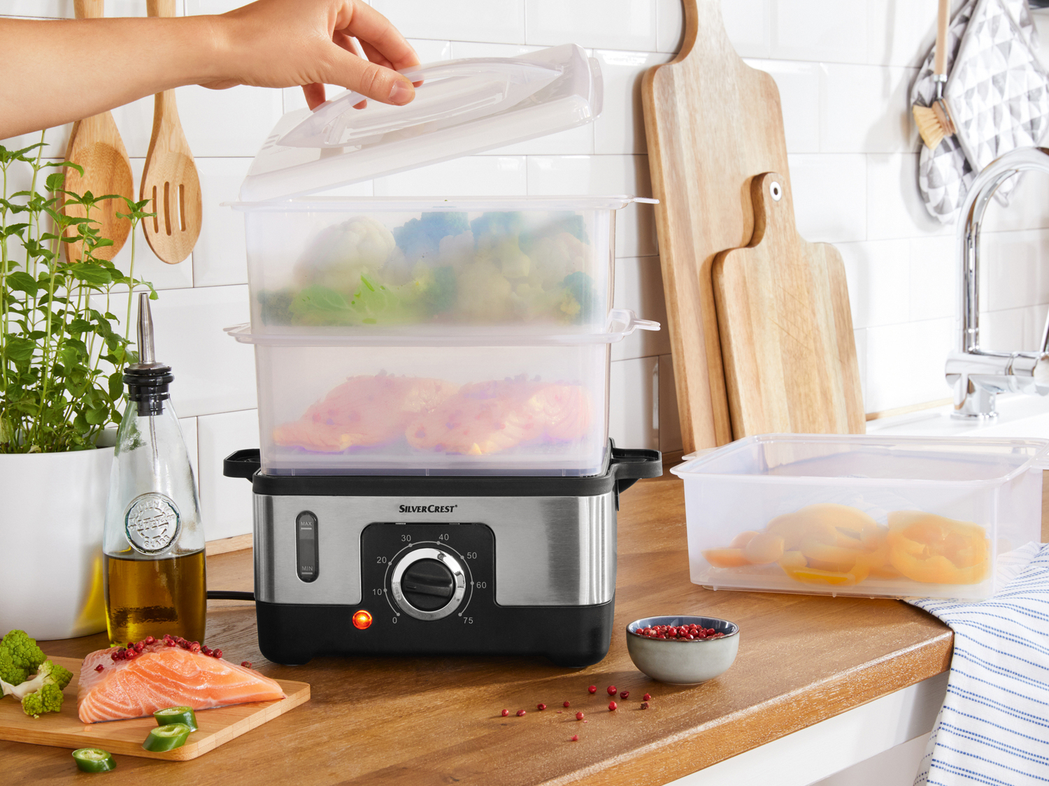 Vaporiera elettrica Silvercrest Kitchen Tools, prezzo 29.99 &#8364; 
- 3 inserti ...