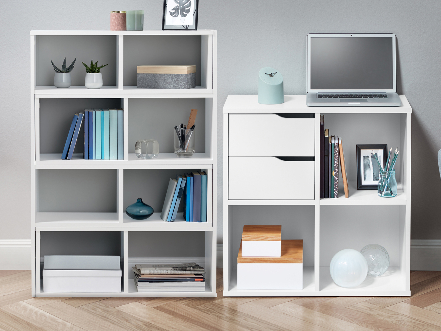 Mobiletto con 3 scomparti e 2 cassetti Livarno Living, prezzo 39.99 €
- Materiale ...