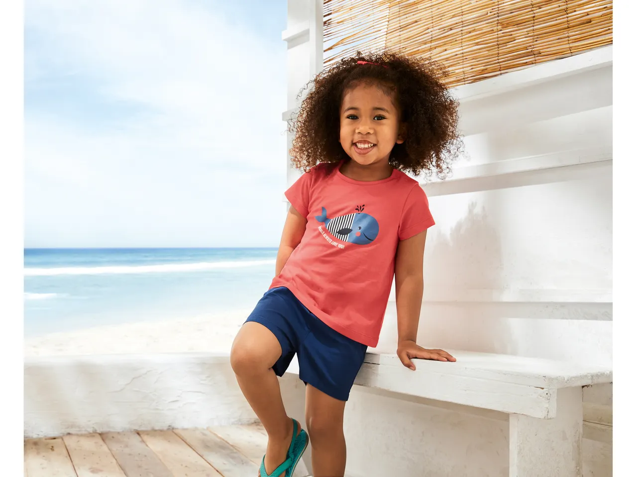 T-shirt da bambina , prezzo 5.99 EUR
T-shirt da bambina 3 pezzi - Misure: 1-6 ...