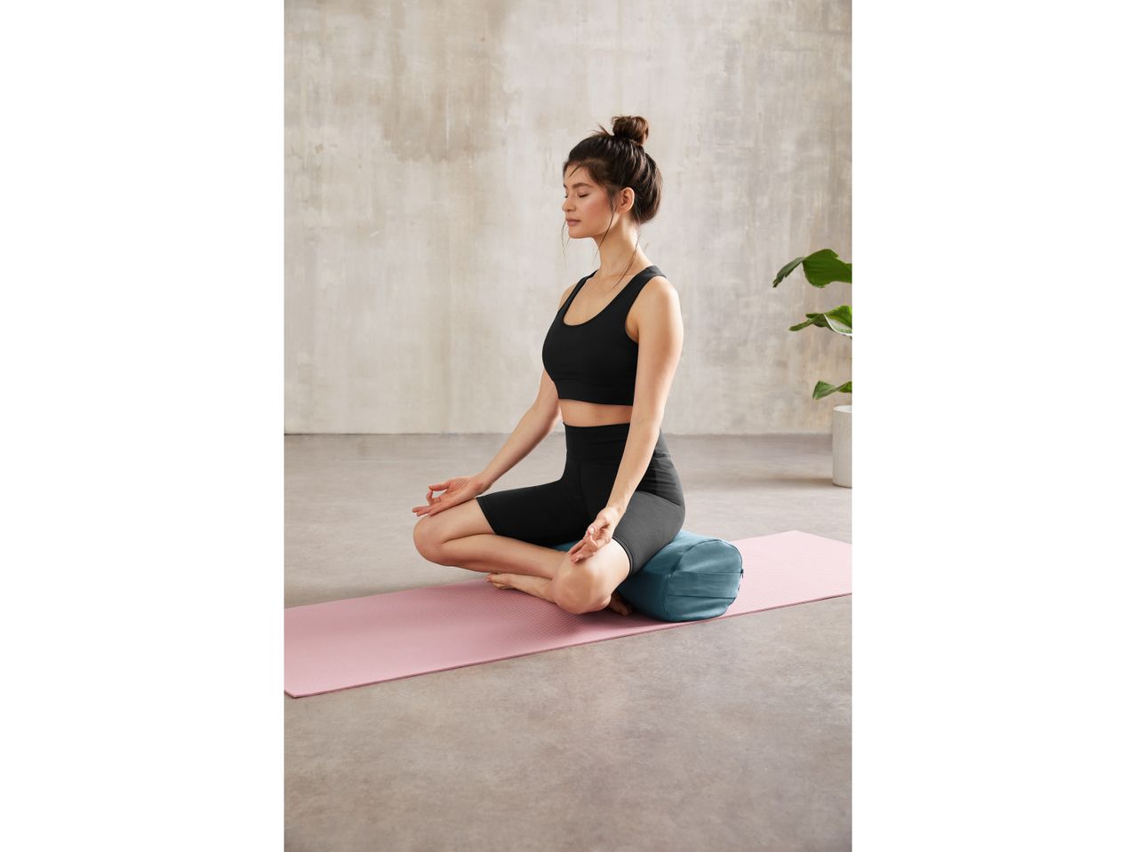 Cuscino bolster per yoga , prezzo 19.99 EUR
Cuscino bolster per yoga Coupon - ...