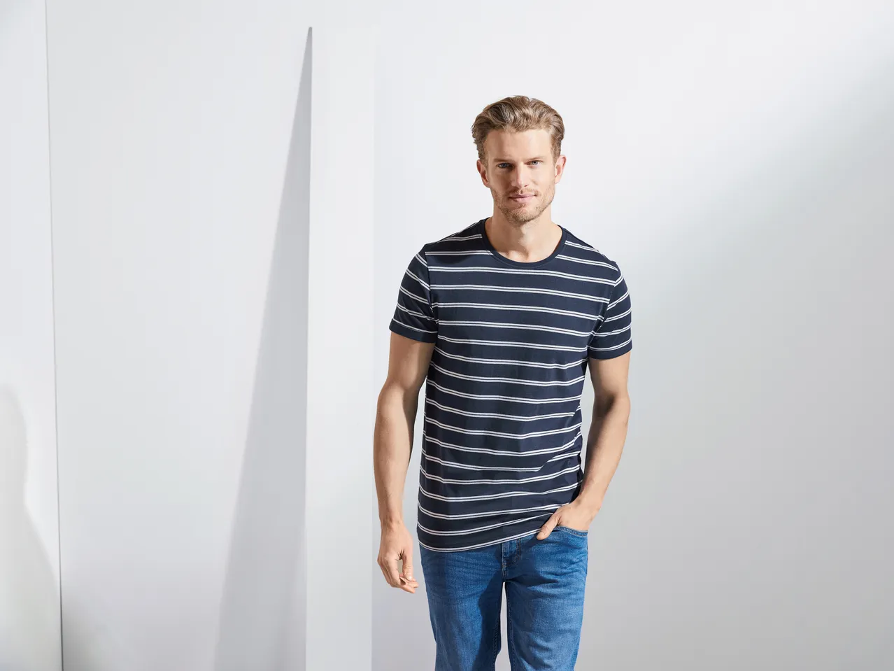 T-shirt da uomo , prezzo 8.99 EUR