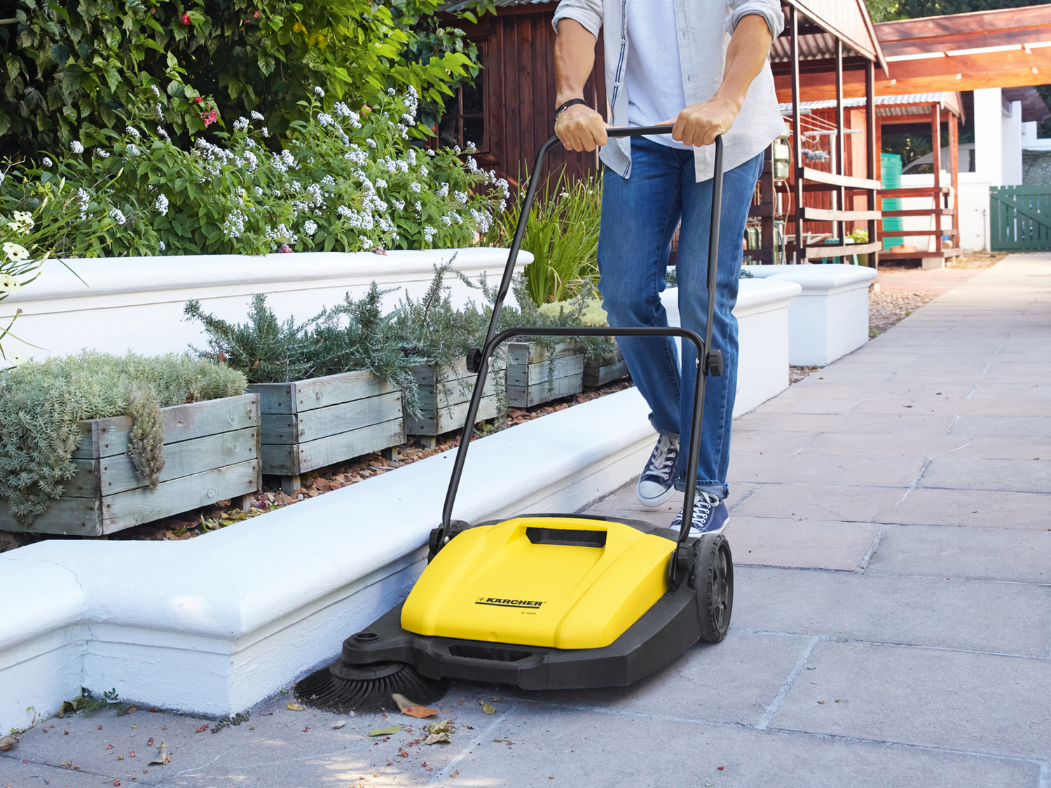 Spazzatrice Kärcher Karcher S500 , prezzo 89.00 €
- Manico regolabile
- Resa ...