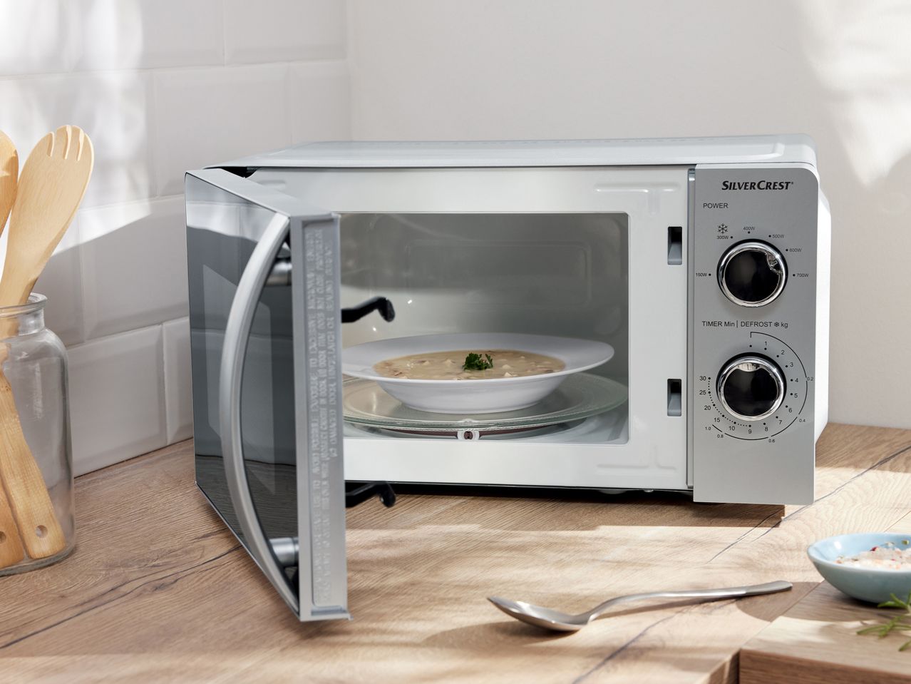 Microonde , prezzo 69 EUR
Microonde 17 L
- Con 6 livelli di potenza, funzione ...