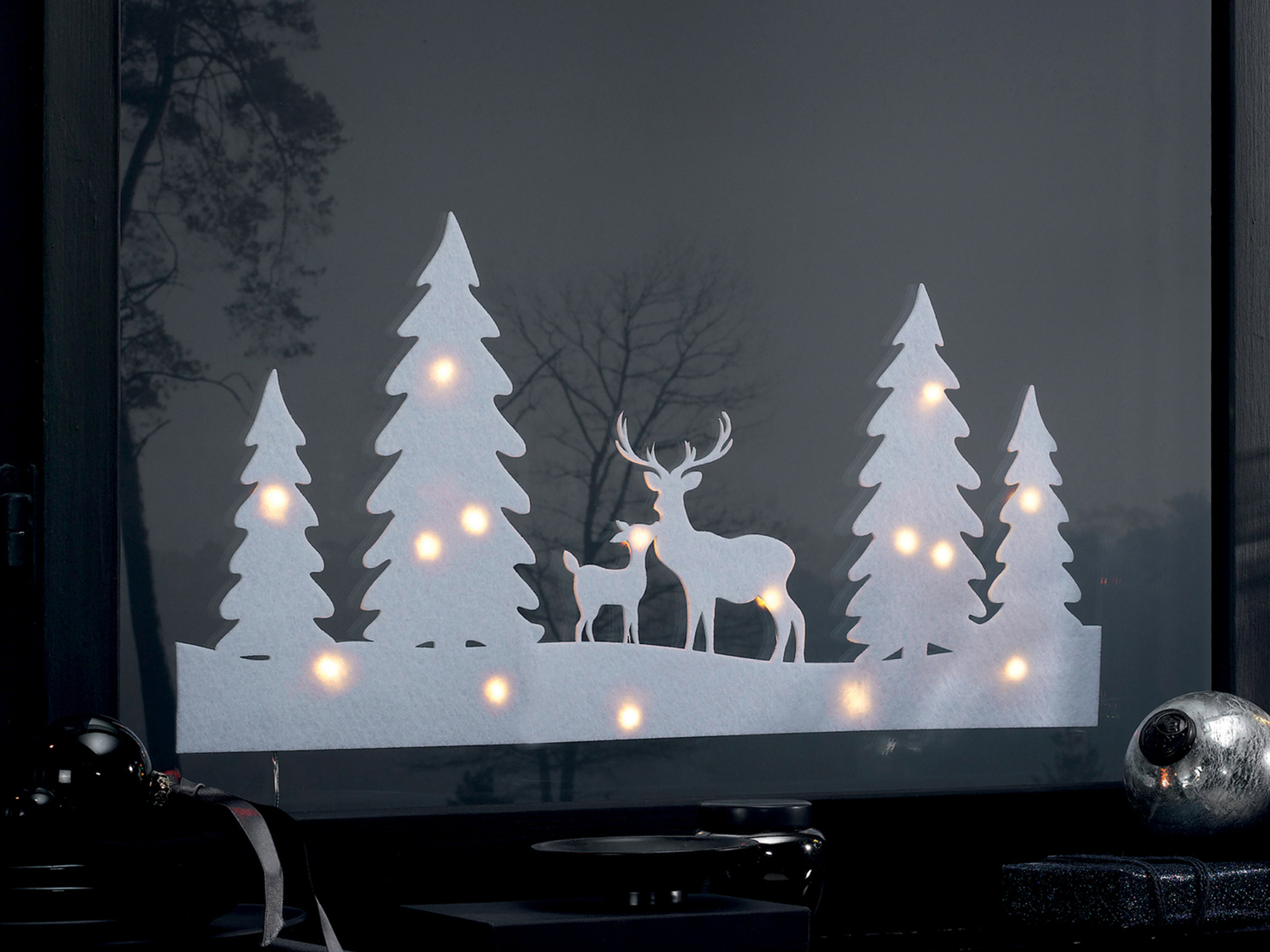 Decorazione per finestre con LED Melinera, prezzo 2.49 €
- Catena luminosa ...