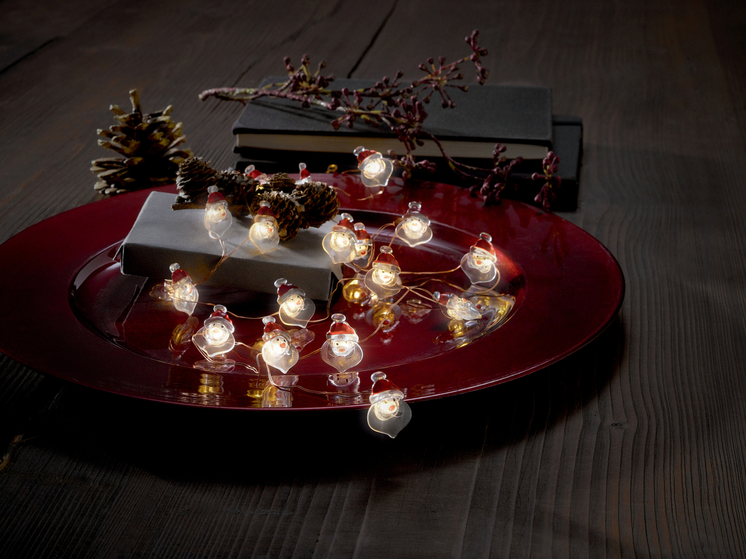 Catena luminosa 20 LED Melinera, prezzo 2.49 €
- Per interni
- A luce ...