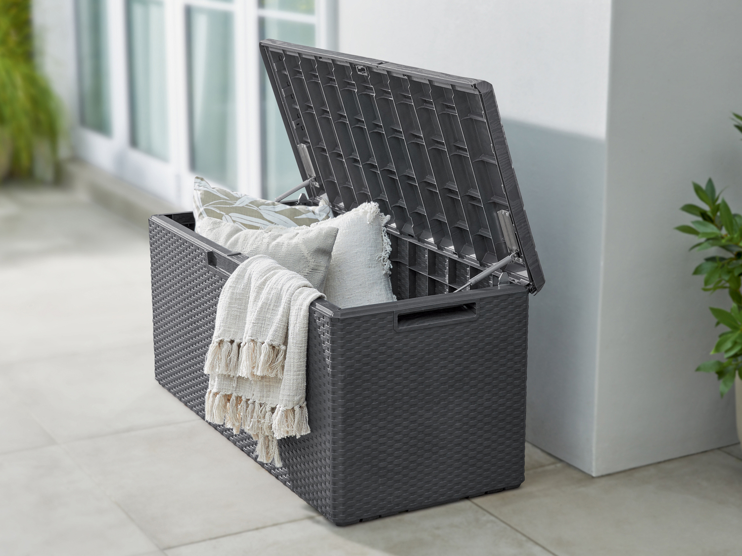 Box da giardino Florabest, prezzo 55.00 &#8364; 
340 L 
- 4 rotelle e 2 maniglie
- ...