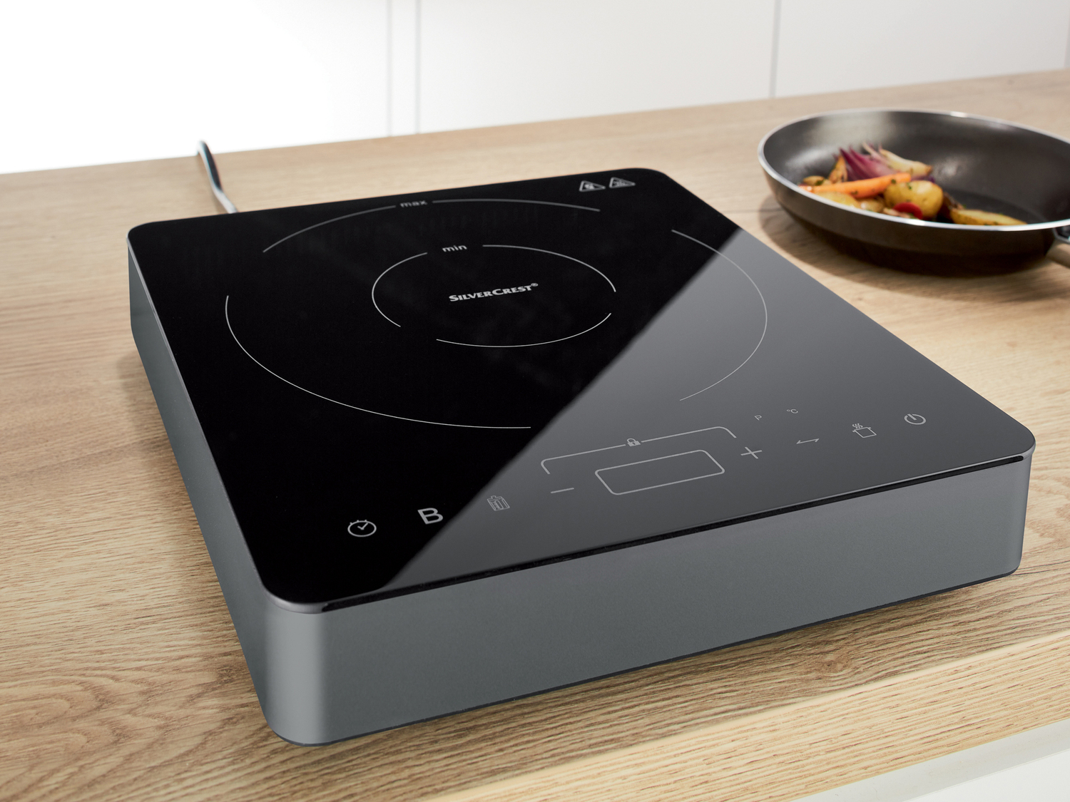 Piastra ad induzione Silvercrest Kitchen Tools, prezzo 34.99 €
- 10 livelli ...