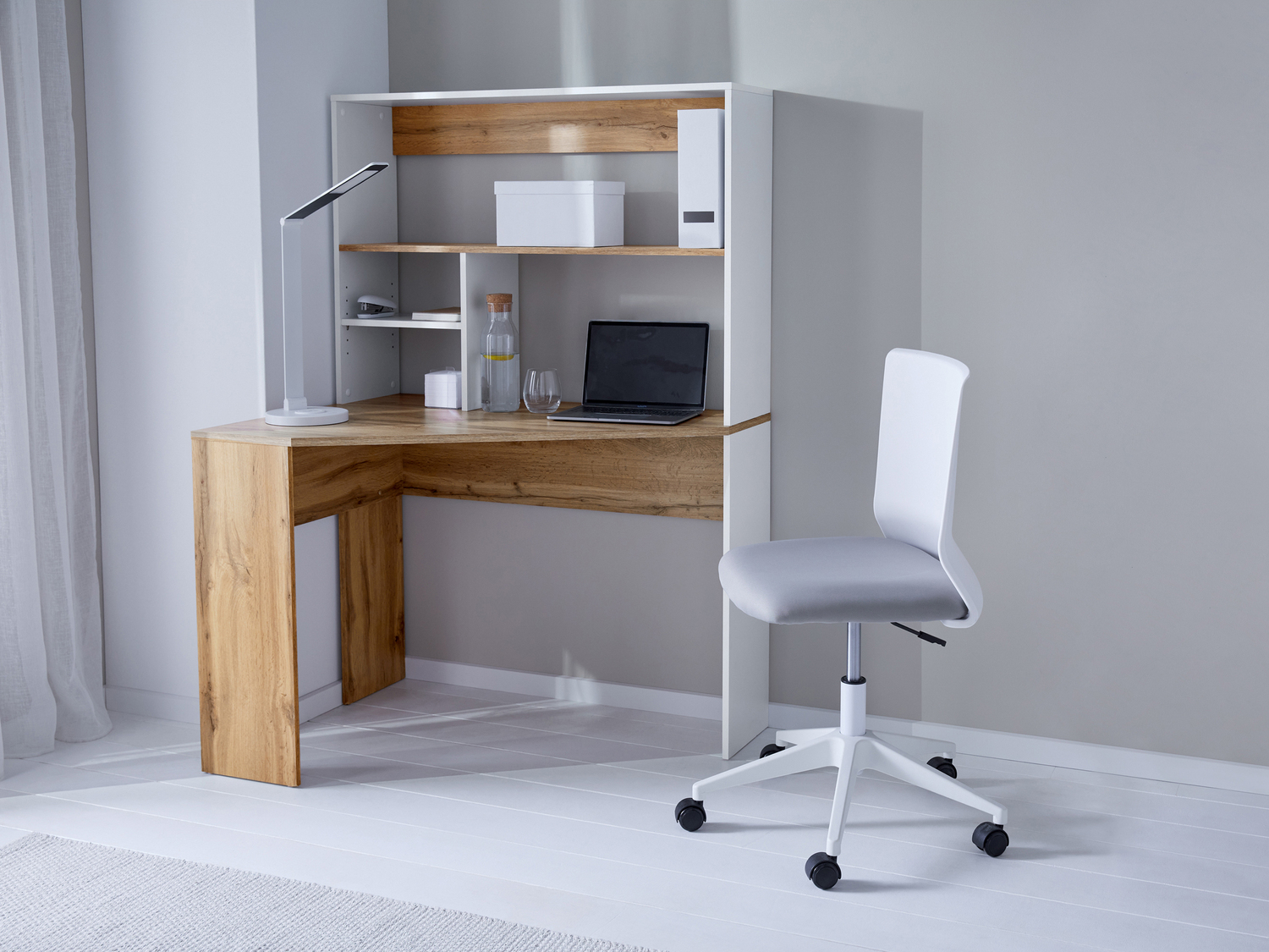 Scrivania ad angolo Livarno, prezzo 69.00 €
- Materiale di montaggio incluso
- ...