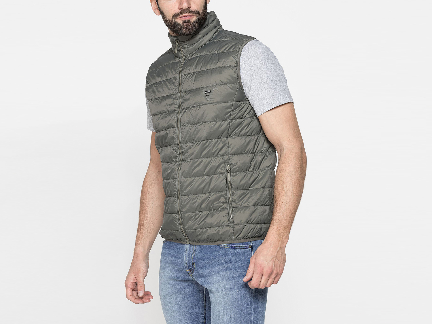 Smanicato da uomo Carrera, prezzo 34.99 €
Misure: M-XXL
- Modello 406P-1417A
Taglie ...