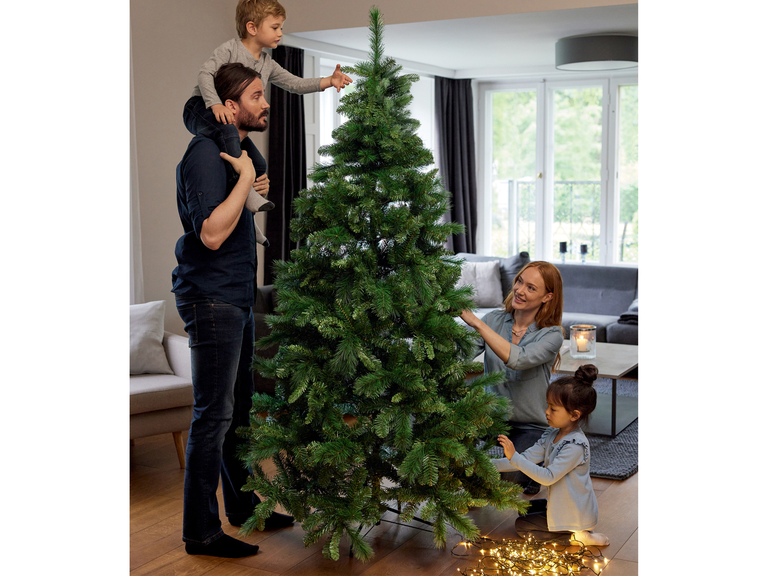 Albero di Natale Livarno, prezzo 49.00 €
210 cm
- Composto da 3 parti ...