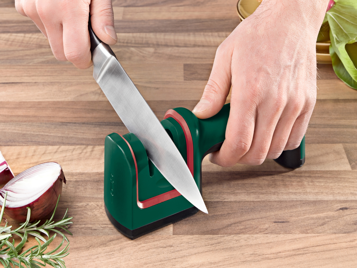 Affilatore per coltelli e asce Parkside, prezzo 8.99 €
- Adatto per destrimani ...