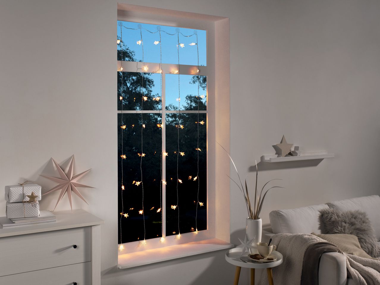 Tenda luminosa a LED , prezzo 9.99 EUR 
Tenda luminosa a LED 
- 40 LED a risparmio ...