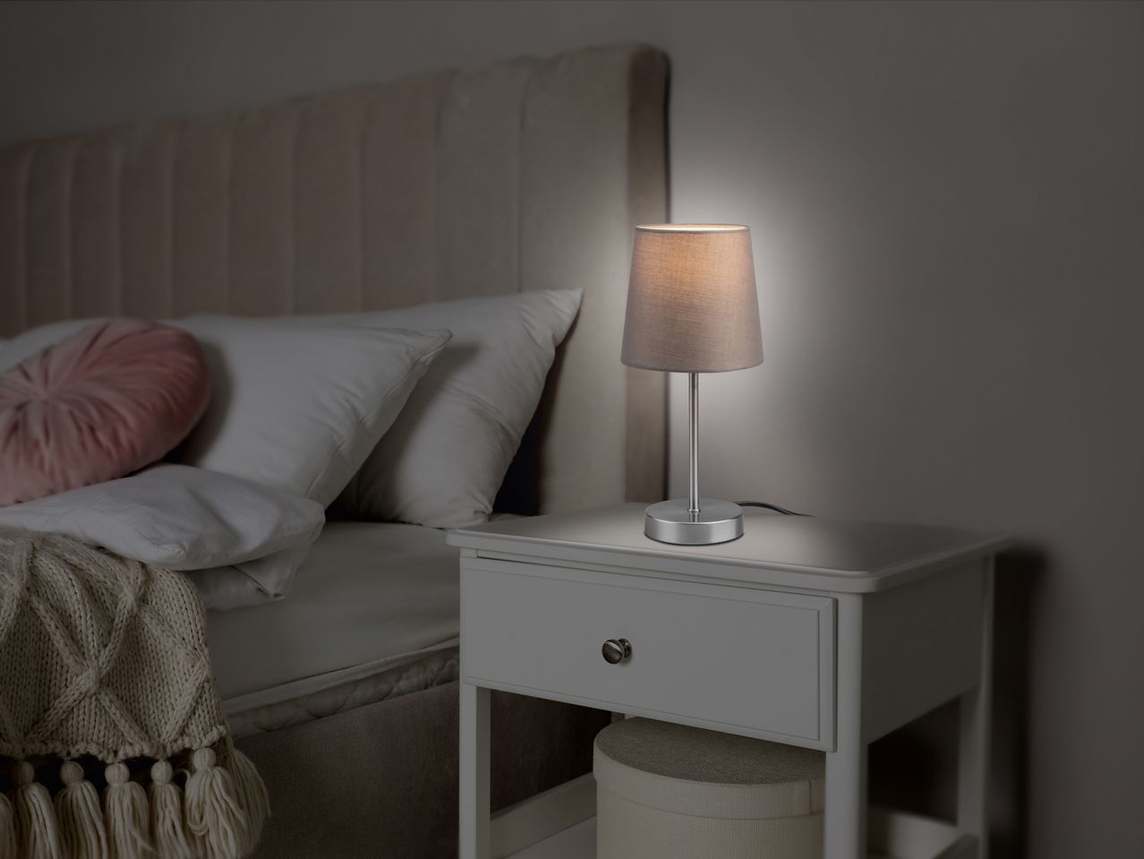 Lampada LED da tavolo , prezzo 14.99 EUR
Lampada LED da tavolo 14 x 30,8 cm (Ø ...