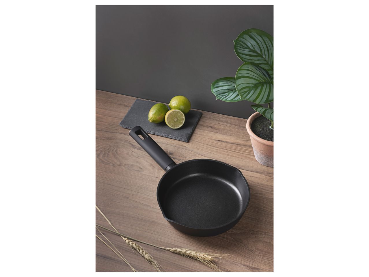 Padella in alluminio forgiato , prezzo 19.99 EUR
Padella in alluminio forgiato ...